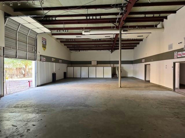 8231 Burnet Rd — photo 4