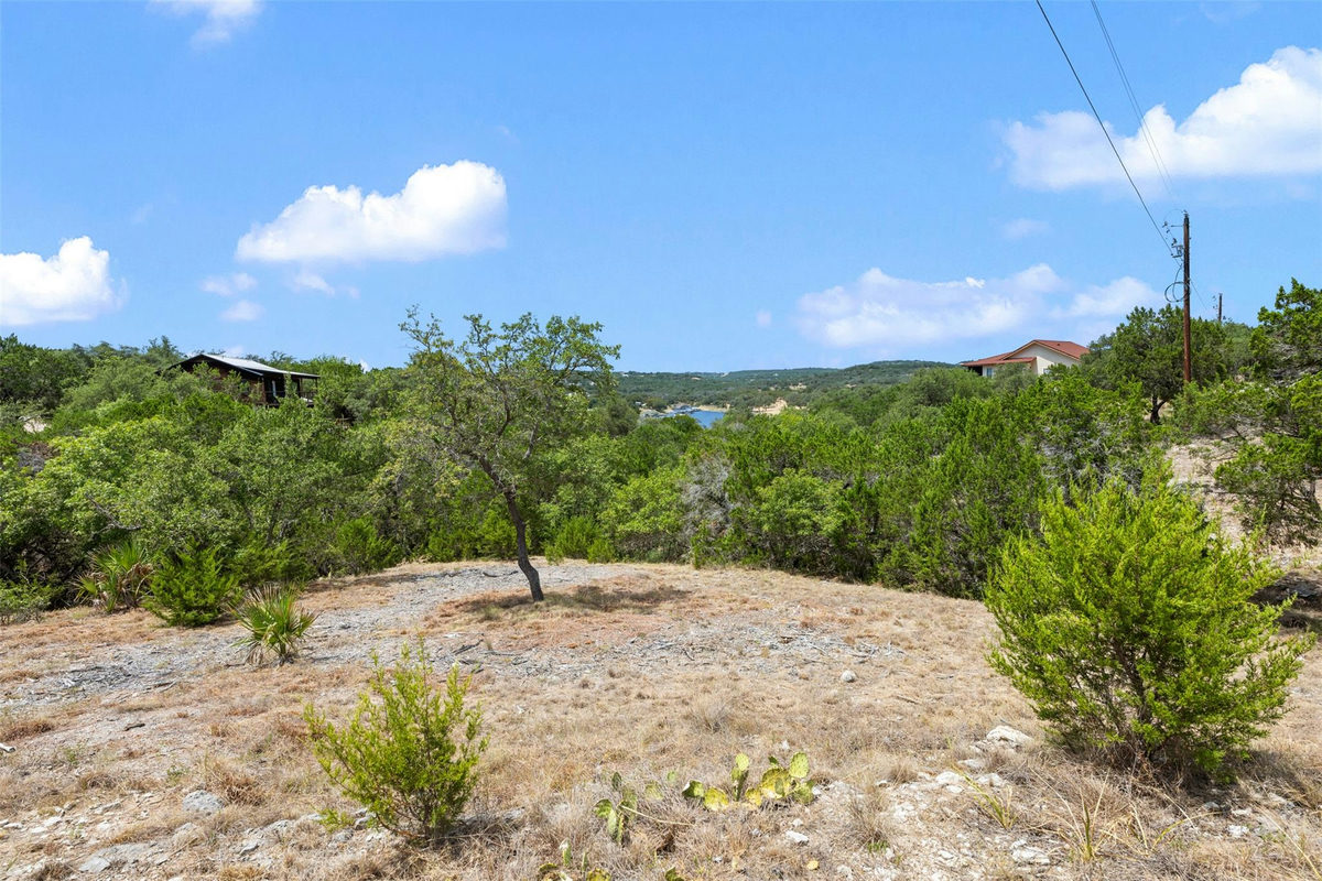 19725 Lakehurst Loop — photo 5