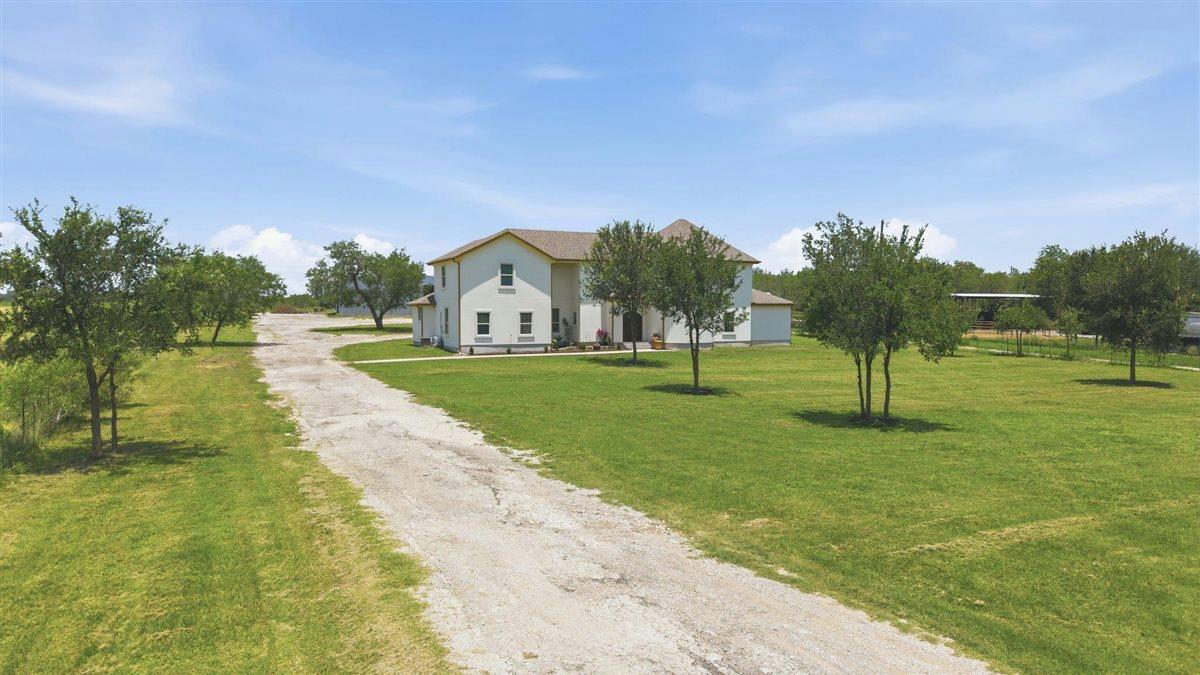 1206 Walter Hoffman Rd — photo 3