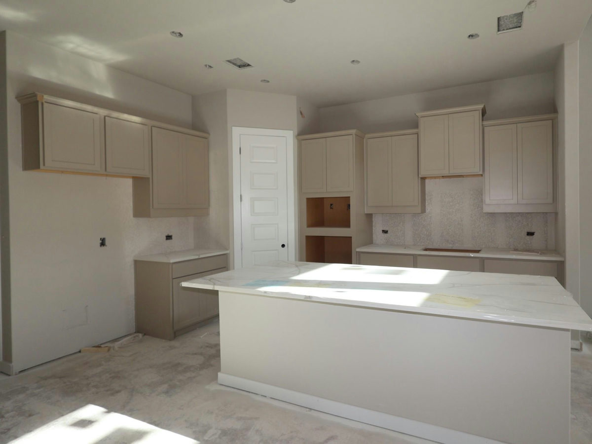 913 Purmela St — photo 4