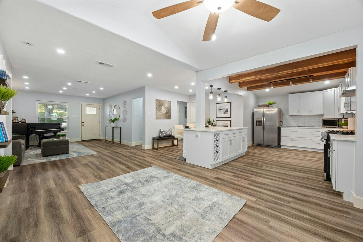 5100 Plumas Ln — photo 5