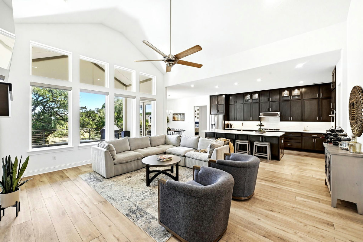 266 Angelina Valley Dr — photo 3