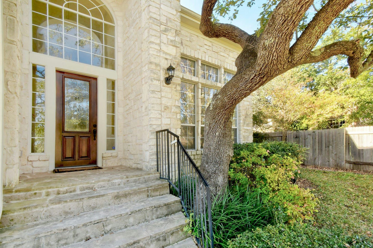 9704 Cinnabar Trl — exterior
