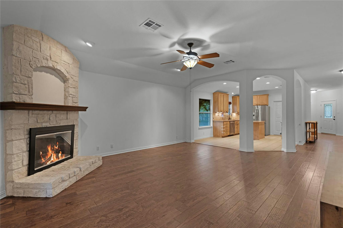 5405 Korth Dr — photo 5