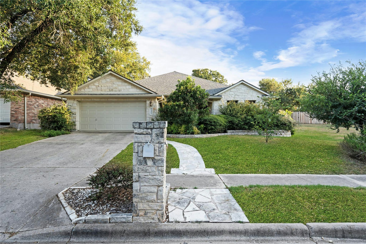 5405 Korth Dr — exterior