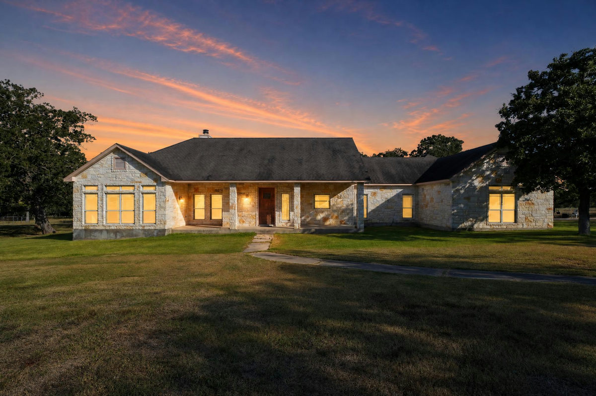 986 High Grove Rd — exterior