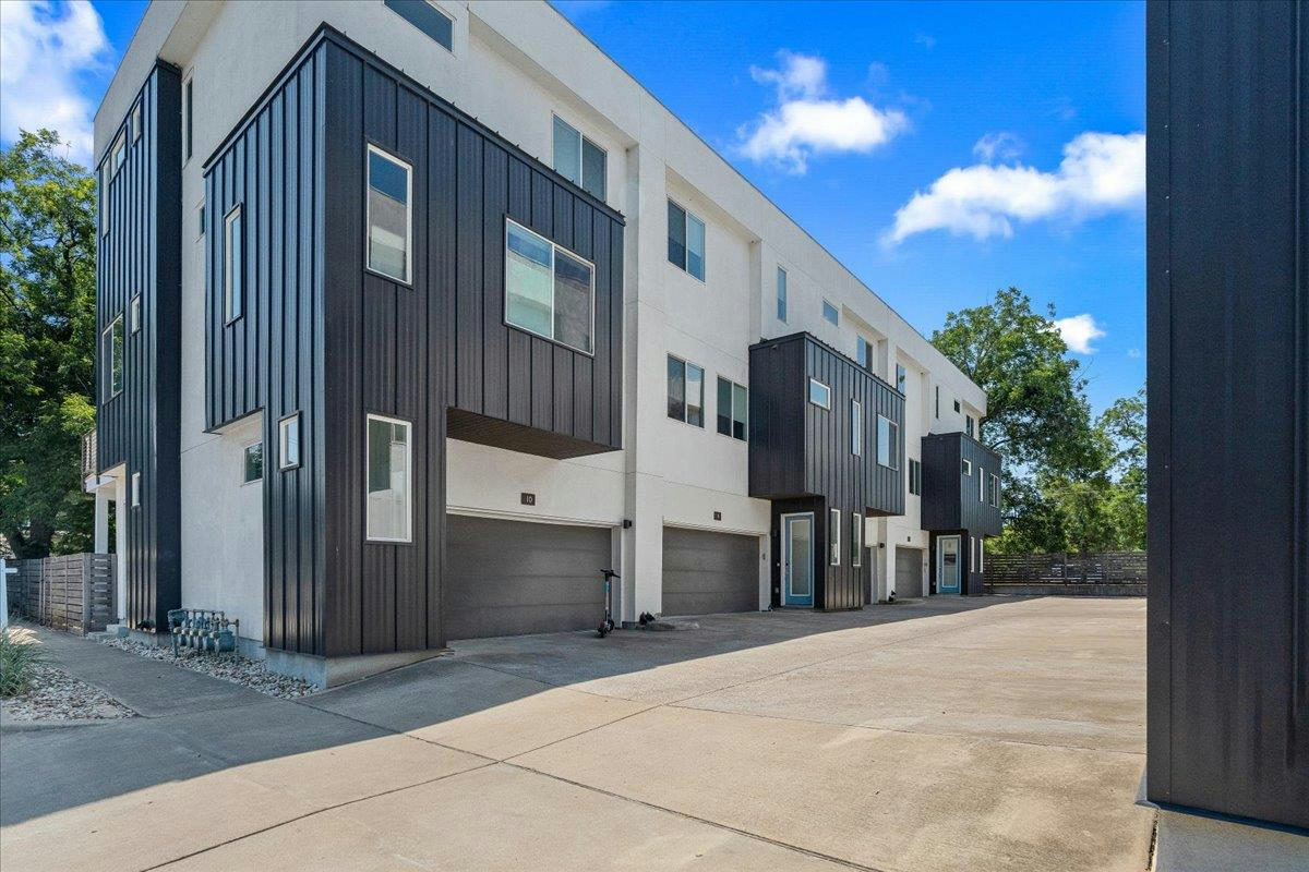 1801 E 2nd St #8 — exterior