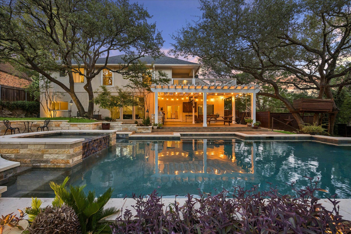 6302 Mountain Park Cv — exterior