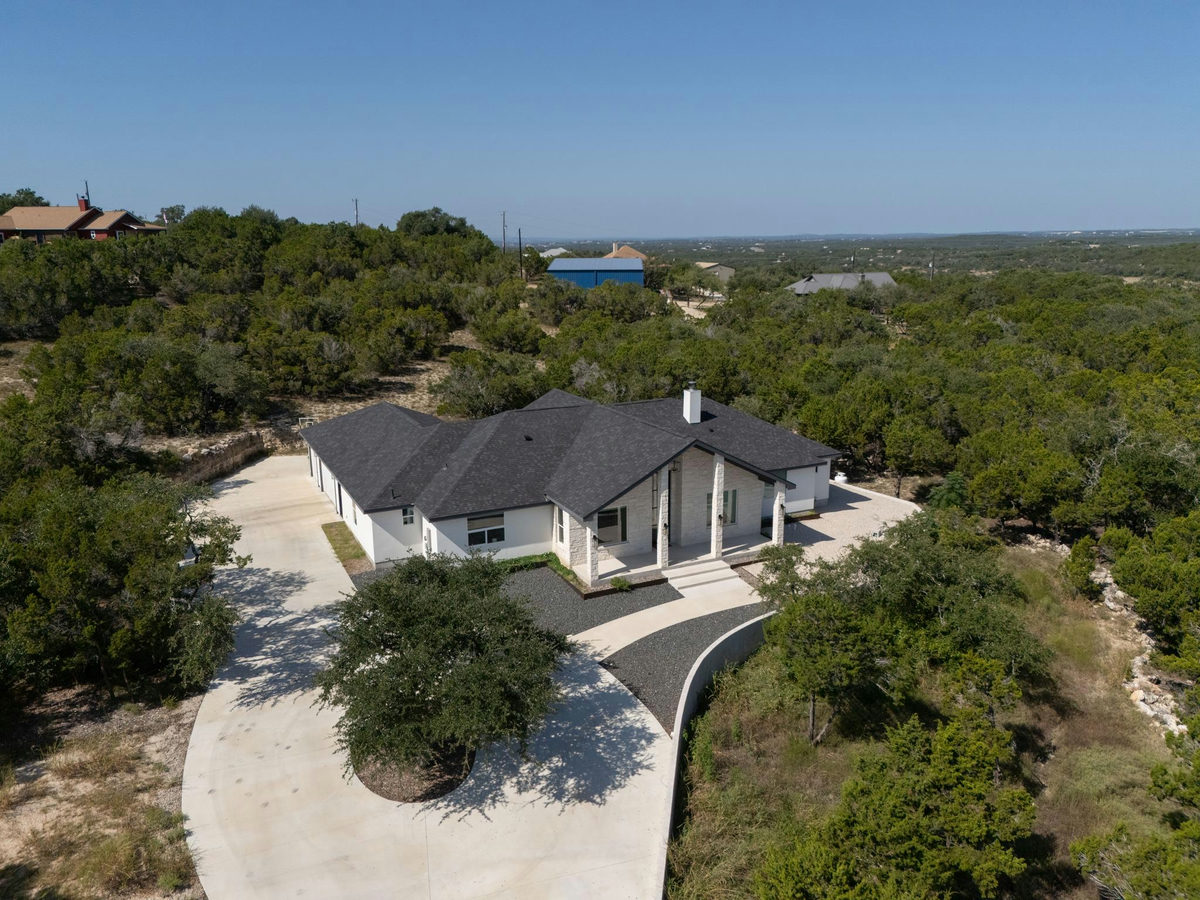252 Kellog — exterior