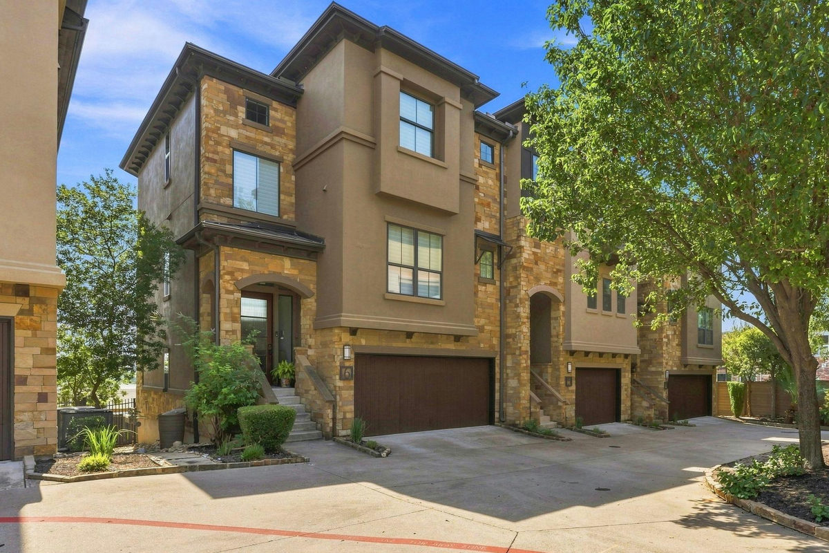 6533 E Hill Dr #5 — exterior