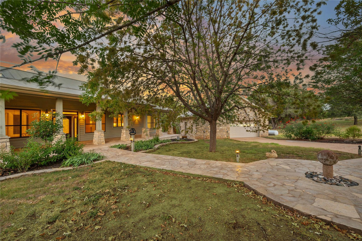 1118 Rustic Ln — exterior