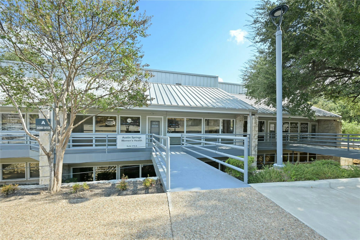 1221 W Ben White Blvd #210A — exterior