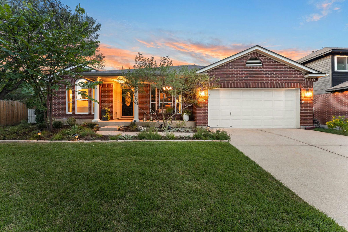 8722 Copano Dr — exterior