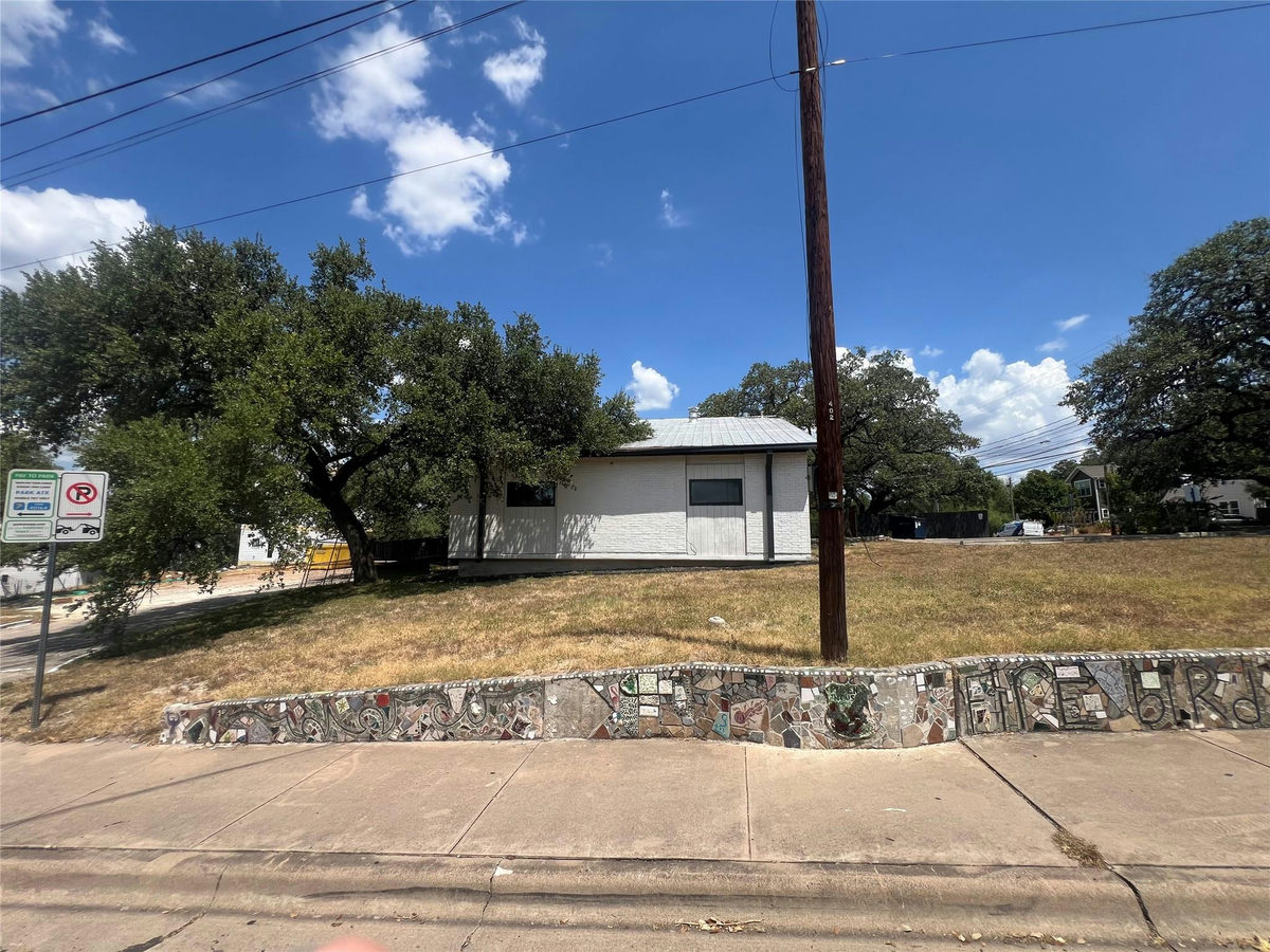 402 West Live Oak St — photo 4