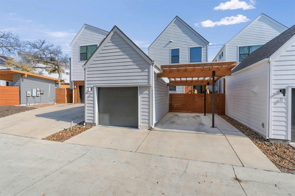 4020 Airport Blvd #7 — photo 4