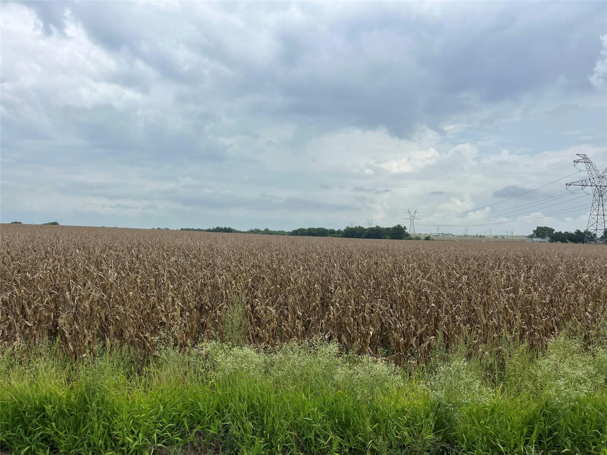 127 County Rd — exterior