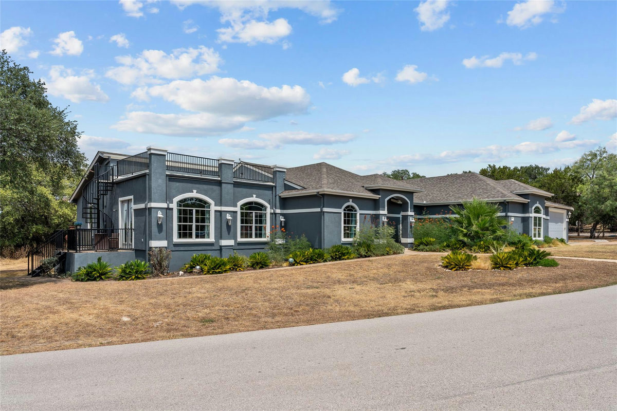 21508 Lake Park Dr — photo 2