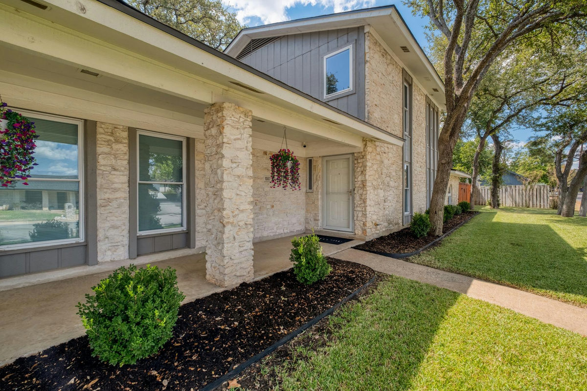 1007 Bluff Dr — photo 4