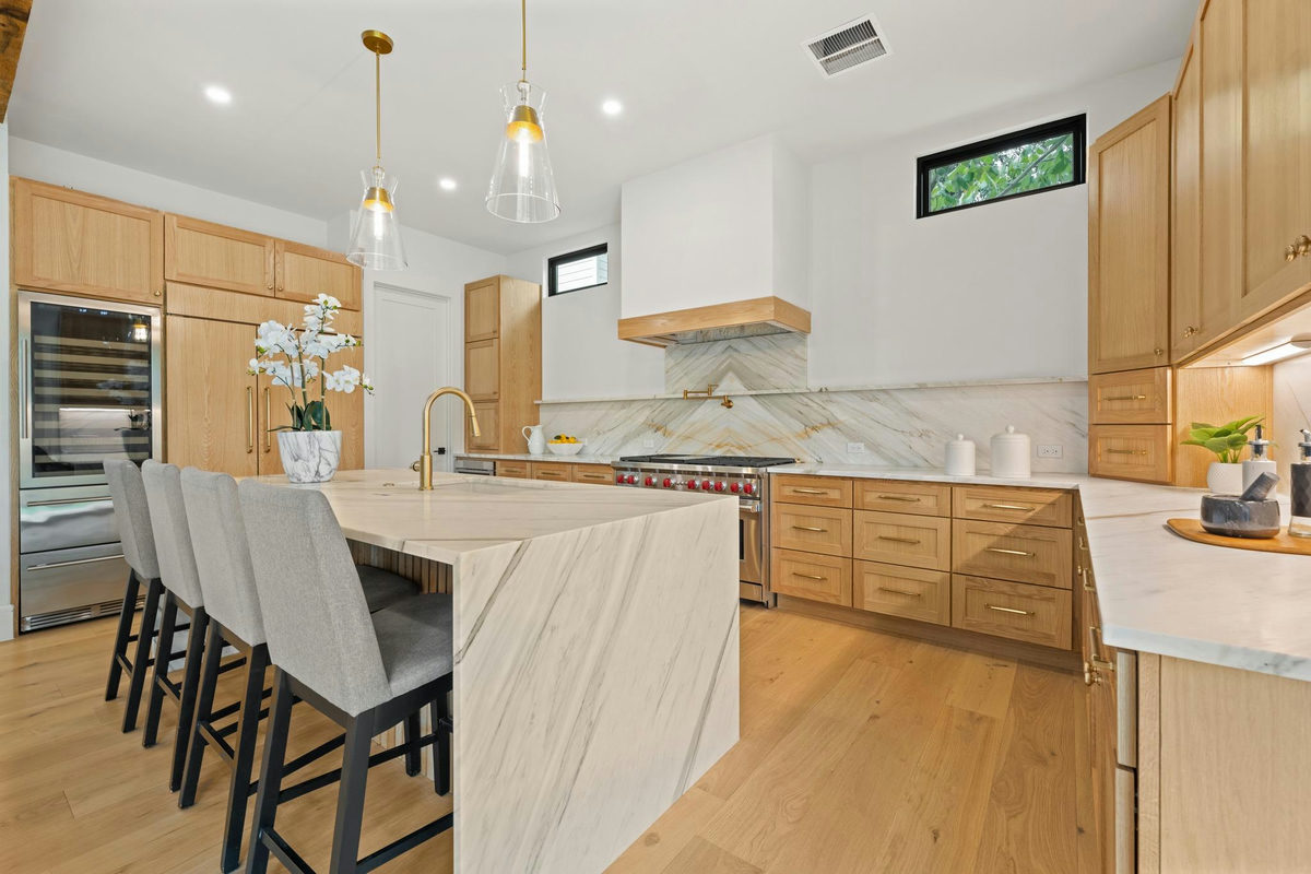 4801 W Frances Pl — exterior