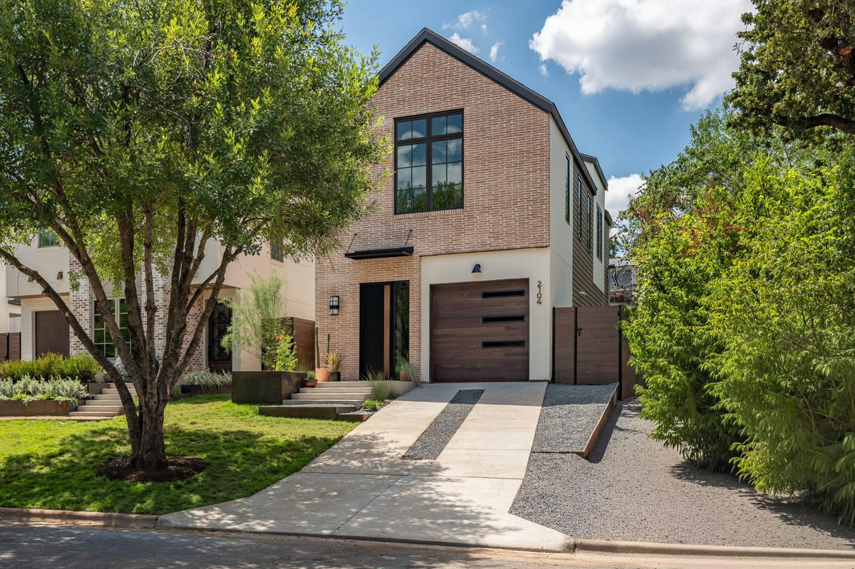 2104 Palo Pinto Dr — exterior