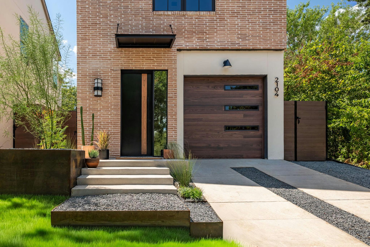 2104 Palo Pinto Dr — photo 2
