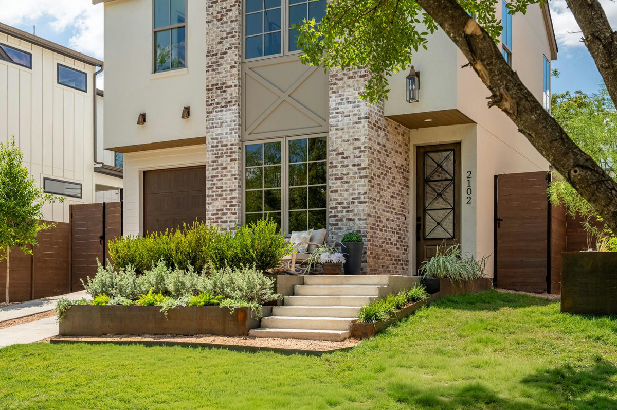 2102 Palo Pinto Dr — photo 2