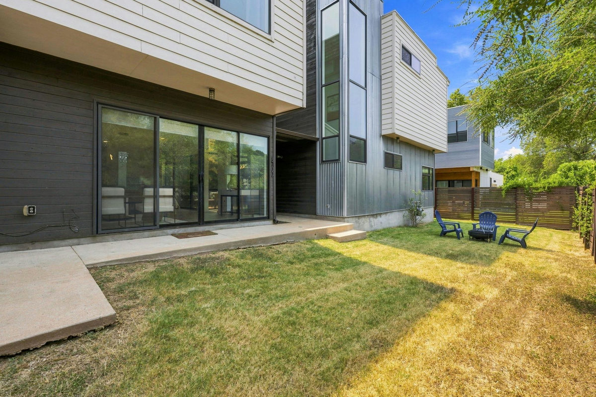 3700 Garden Villa Ln #2 — exterior
