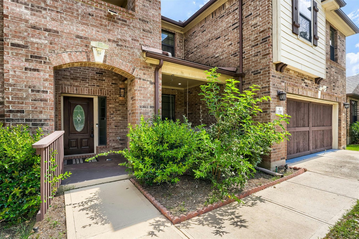 2310 McKendrick Dr — photo 2