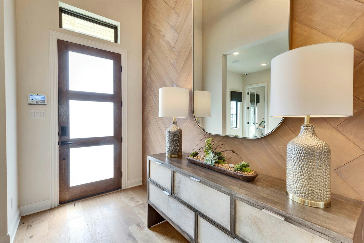 1101 Cole Estates Dr — photo 2