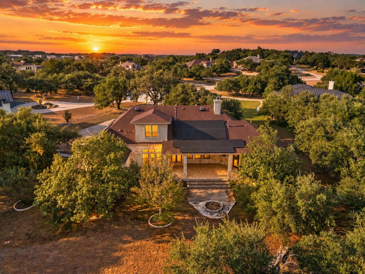 275 Lonely Pine Cv — exterior