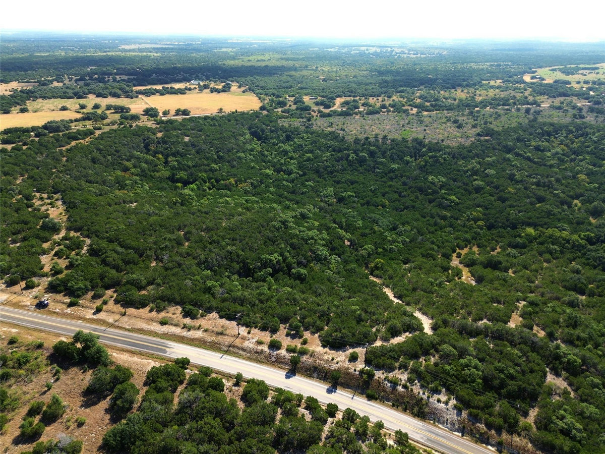 8415 S Fm 1174 — photo 2