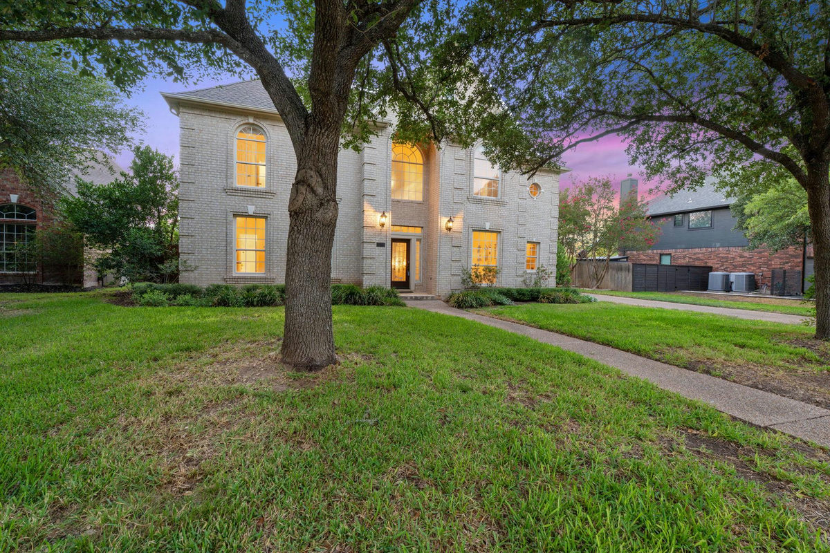 5204 Deerwood Ct — exterior