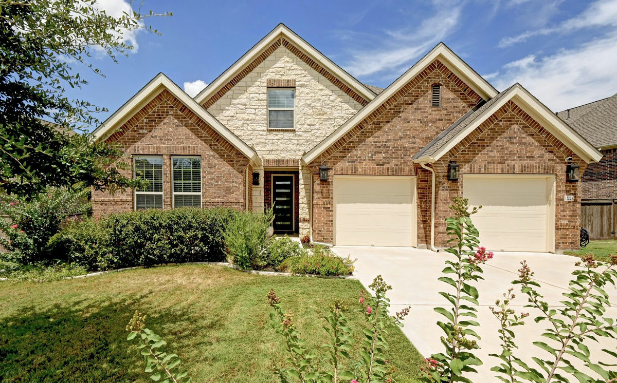 12225 Mesa Verde Dr — exterior