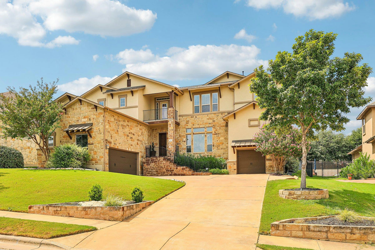 2409 Legend Trl — exterior