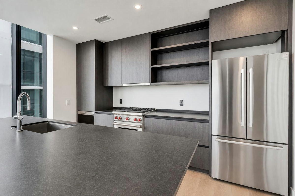 610 Davis St #2205 — photo 3
