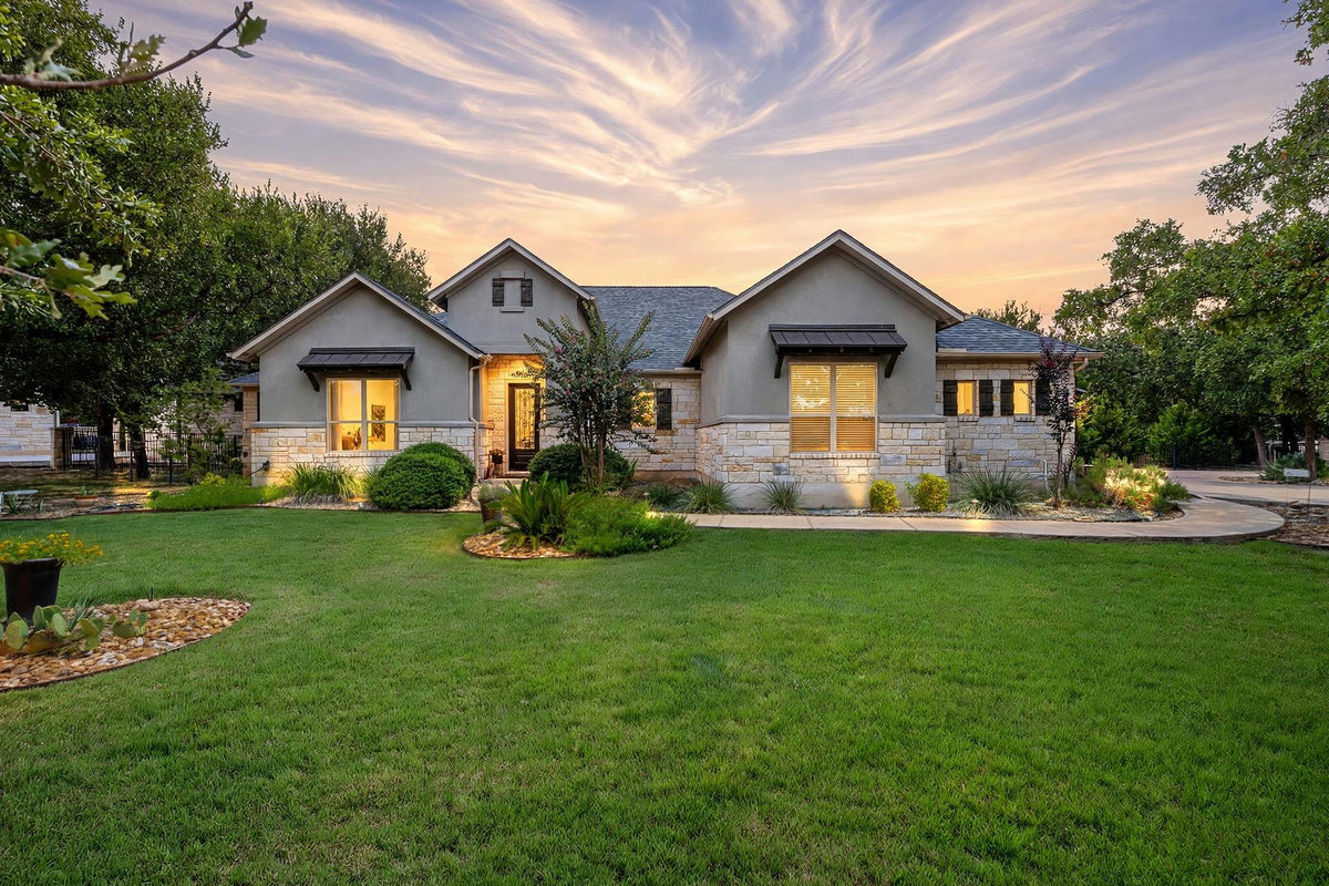 813 Oak Branch Dr — photo 2