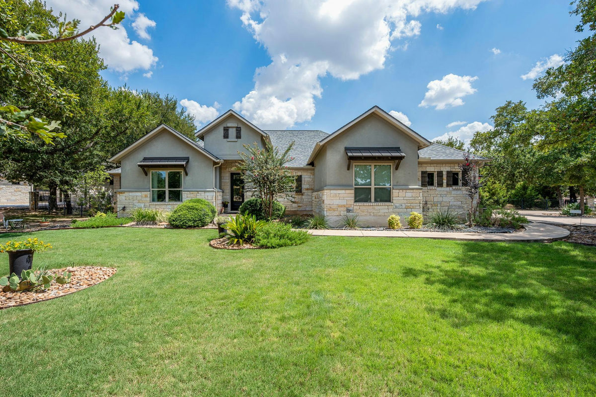 813 Oak Branch Dr — exterior