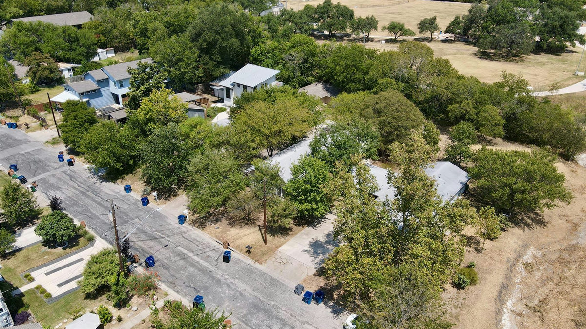 400 Swanee Dr — exterior