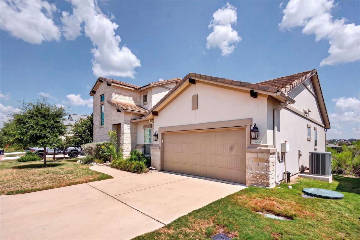 2000 Mazarro Dr — photo 3
