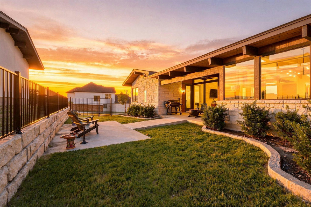 206 Waters View Ct — photo 3