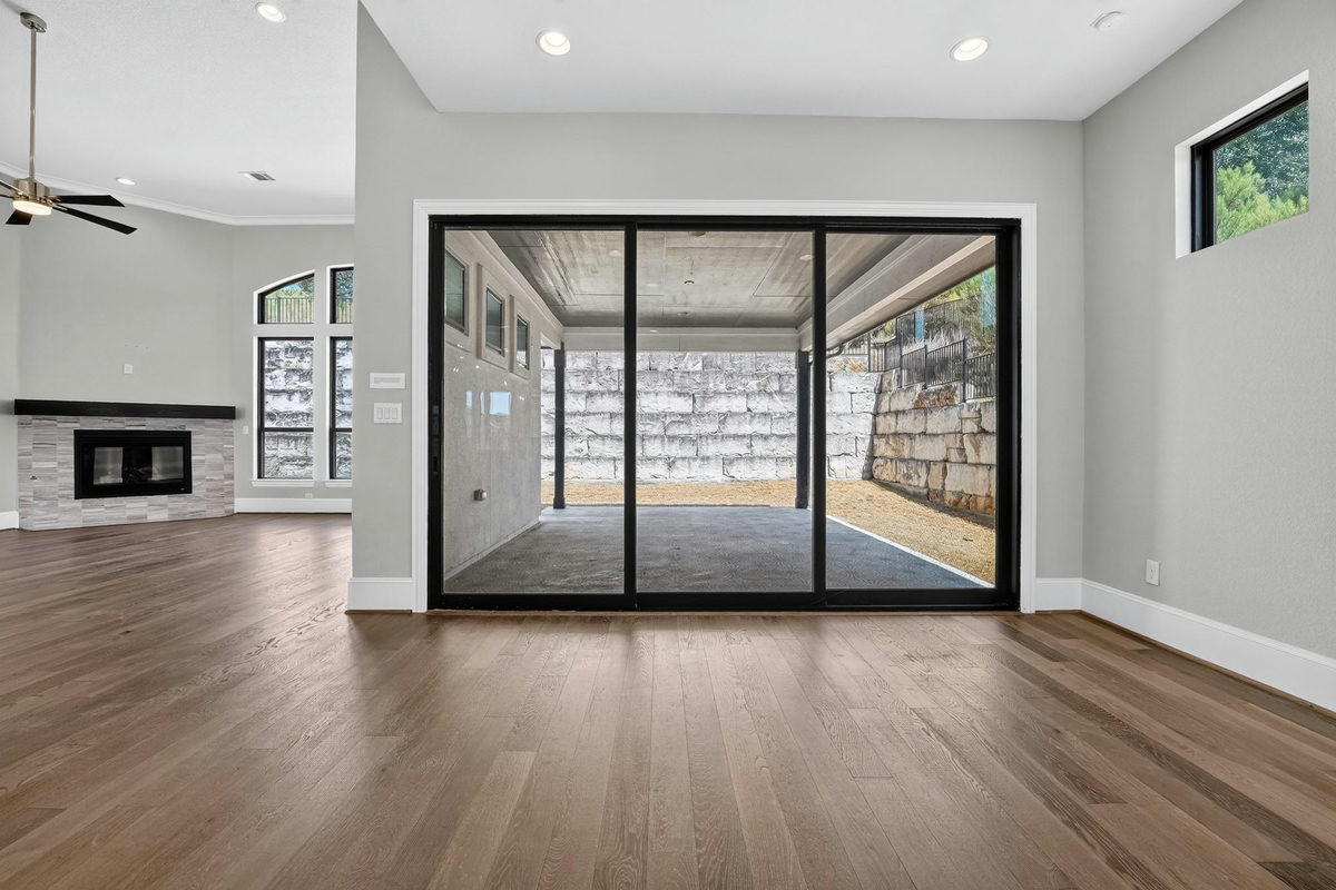 308 Lodestone Ln — photo 3
