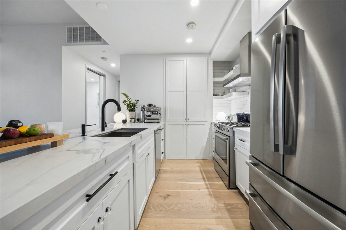 301 West Ave #2201 — photo 2