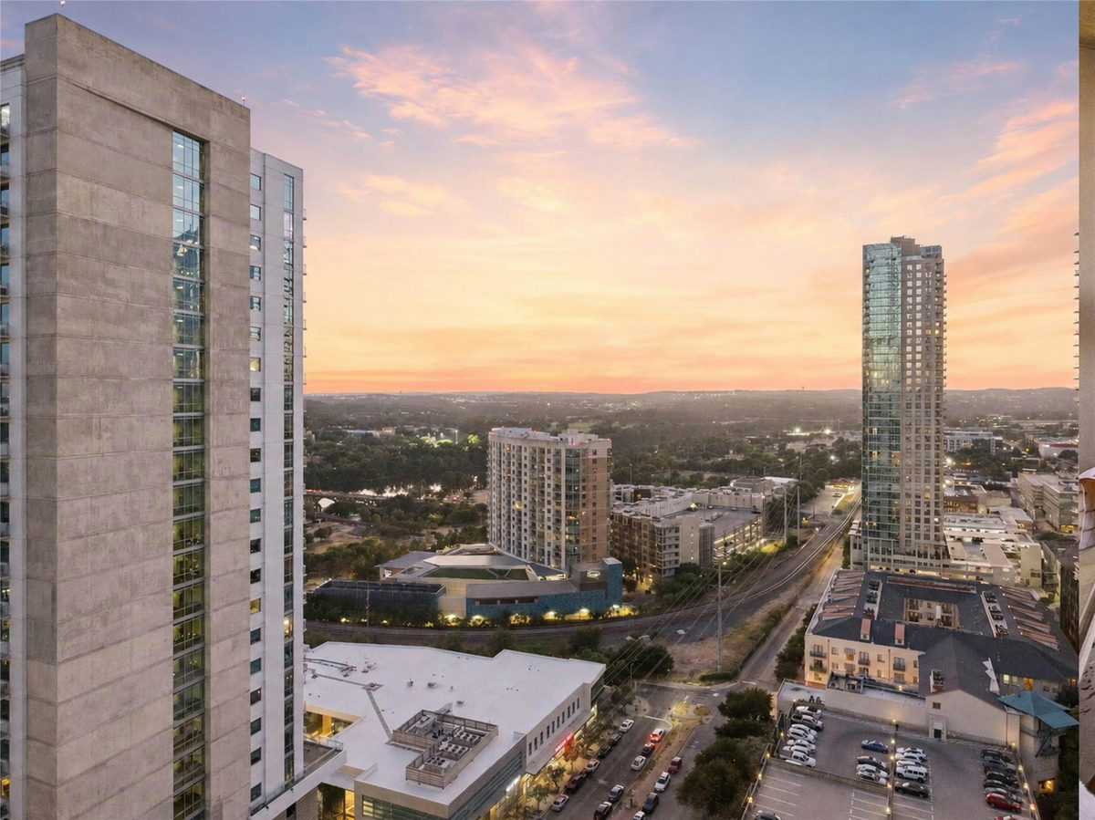 301 West Ave #2201 — exterior