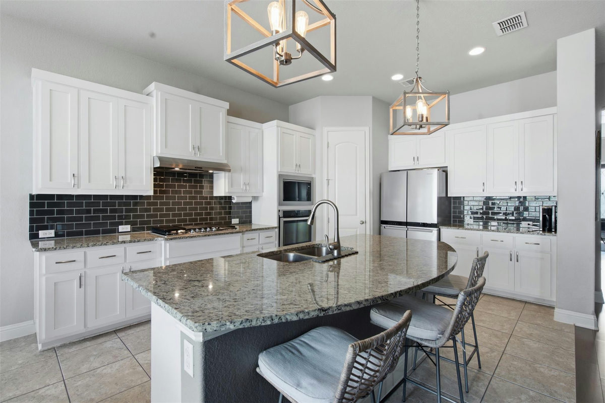 324 Stoney Point Rd — photo 3
