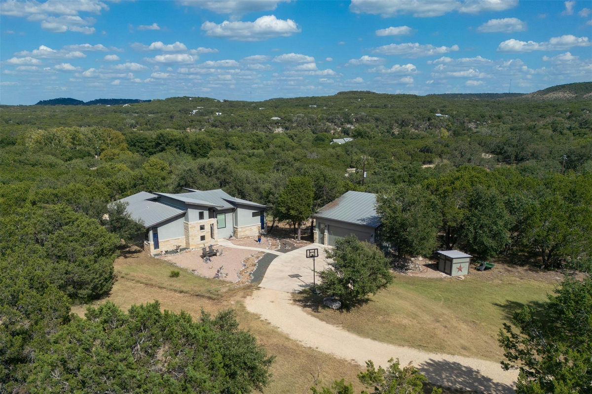 102 Leach Ln — exterior