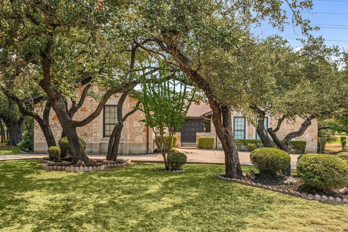 106 White Sands Dr — exterior