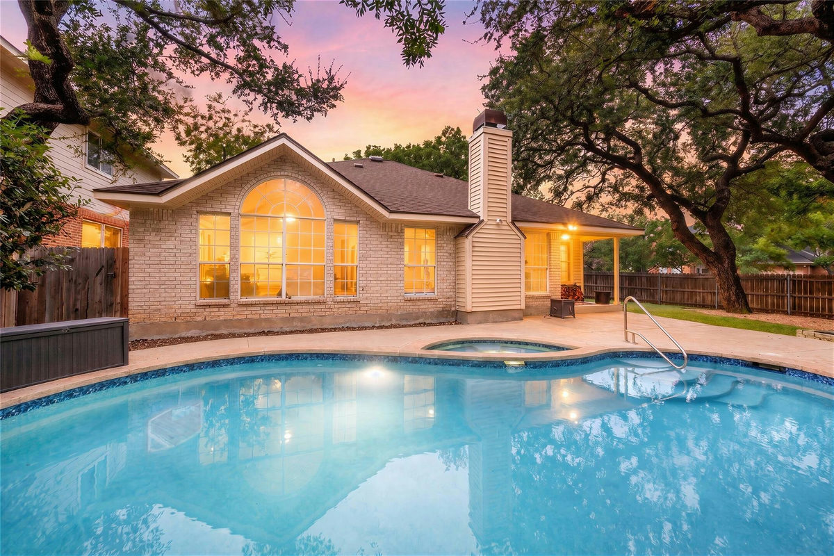 6112 Jumano Ln — exterior