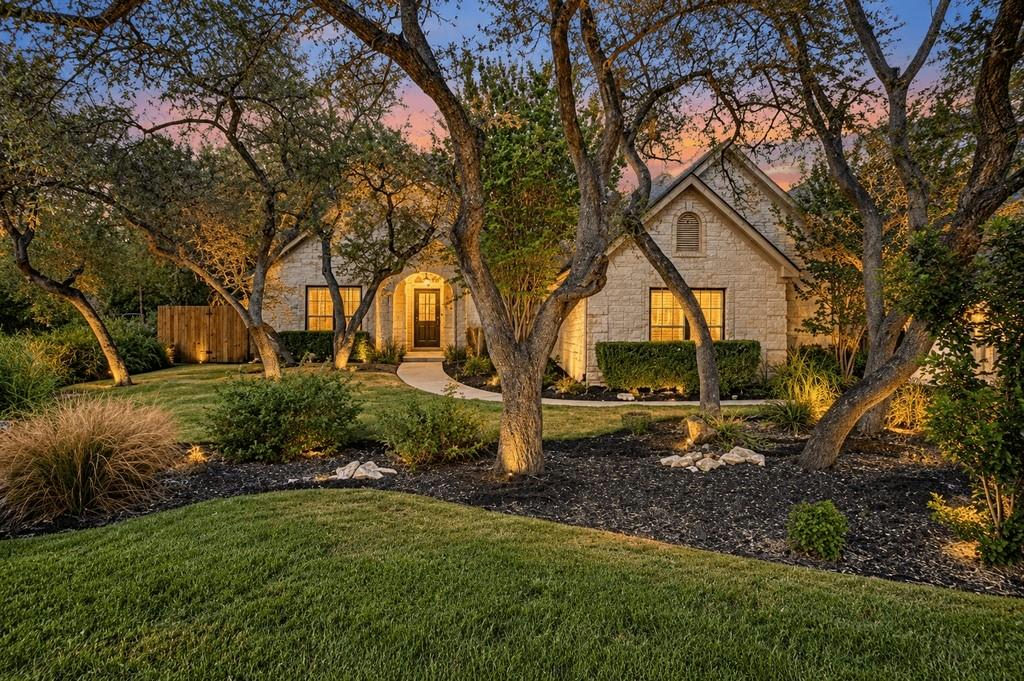206 Phlox Dr — exterior