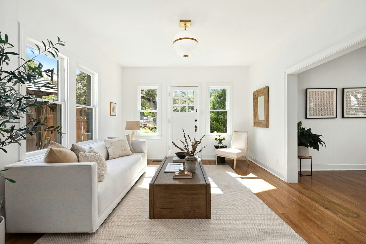 2300 Rae Dell Ave — photo 4