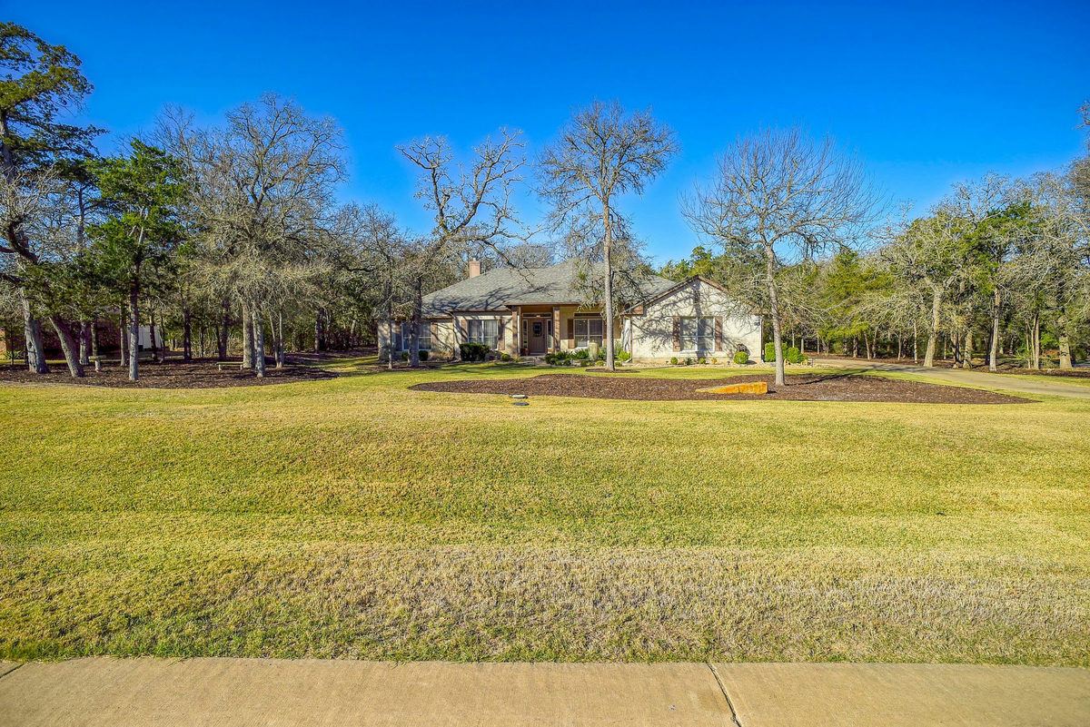 142 Joshua Smith Ln — photo 2